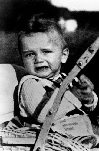 El actor, a los 2 años de edad. (Foto: Hemeroteca PL).