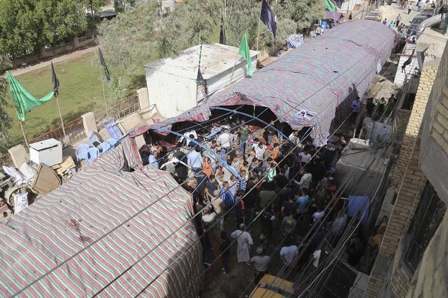 Carpa donde fue perpetrado ataque suicida en Bagdad. (AP)