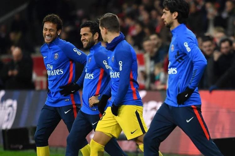 El PSG desembolsara €222 millones para fichar al brasileño Neymar. (Foto Prensa Libre: AFP).
