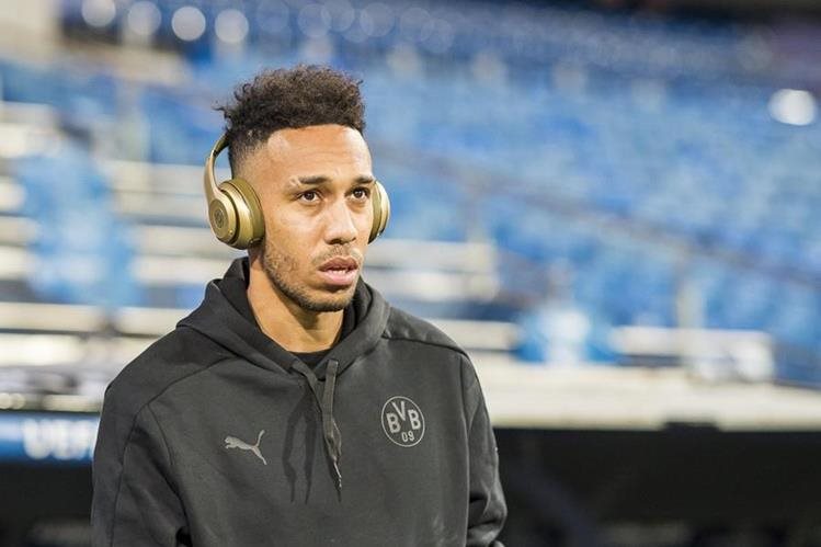 Aubameyang ha causado diferentes polémicas durante su paso por el Borussia Dortmund. (Foto Prensa Libre: Aubameyang/Twitter)