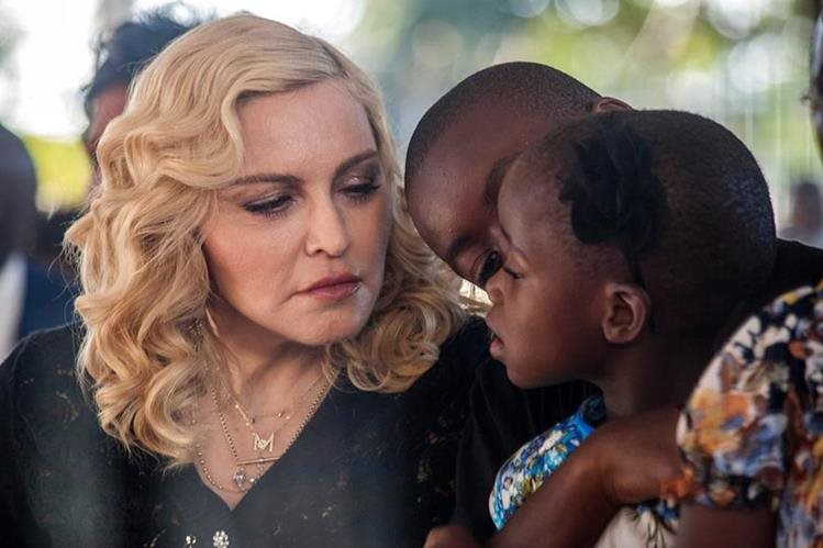 Madonna inaugura un hospital de cirugía infantil en Malaui