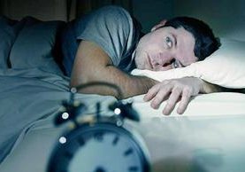 Conciliar el sueño en otra cama que no es la nuestra se dificulta la primera noche. (Foto Prensa Libre: HemerotecaPL).