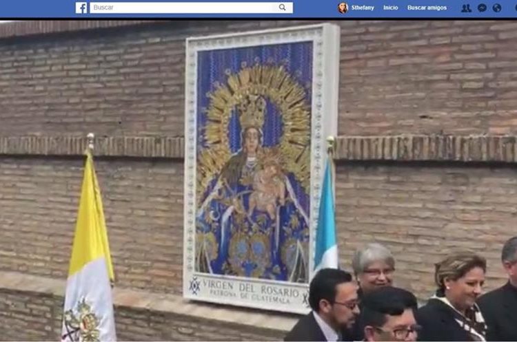 Mosaico de patrona de Guatemala adorna jardines del Vaticano