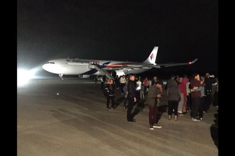 Avión aterriza de emergencia en Australia tras presunto intento de secuestro