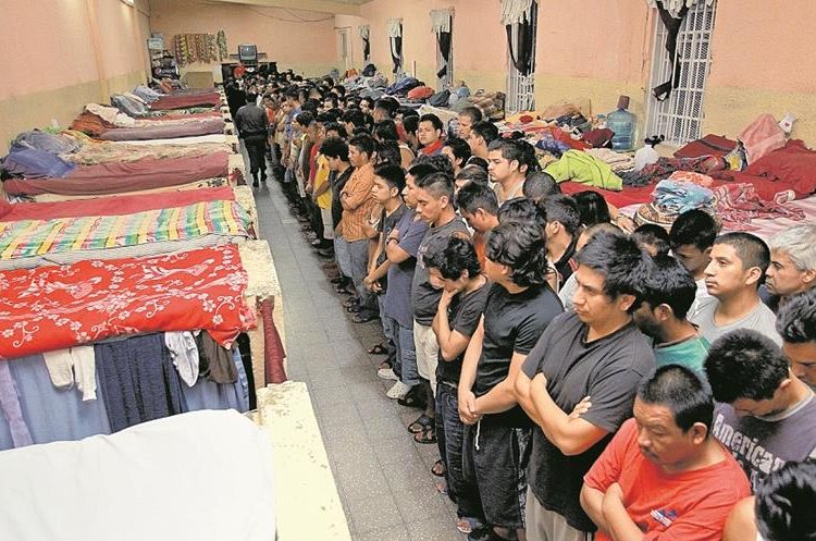 Hacinamiento en cÃ¡rceles del paÃ­s son una amenaza para la seguridad. (Foto Prensa Libre: Hemeroteca PL)