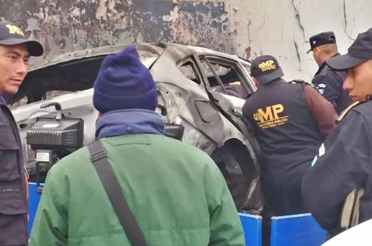 Un hombre murió en el km 12 de la ruta a El Salvador cuando el vehículo que conducía chocó y se incendió.