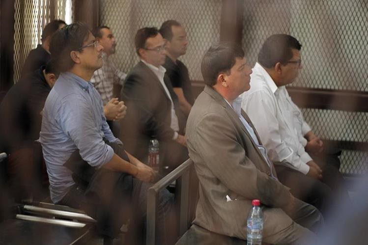 Sindicados en el caso Negociantes de la Salud durante una audiencia. Foto Prensa Libre: Hemeroteca PL