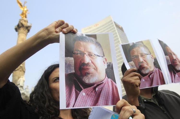 Periodistas mexicanos protestan contra crímenes