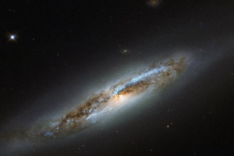 Misteriosas señales desde una estrella enana roja