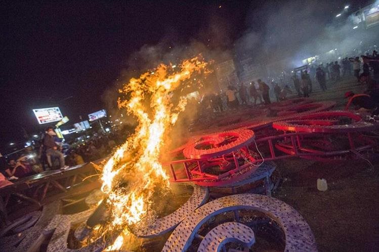 Gobierno de Nicaragua denuncia quema de sedes estatales oficialistas Gobierno de Nicaragua denuncia quema de sedes estatales oficialistas