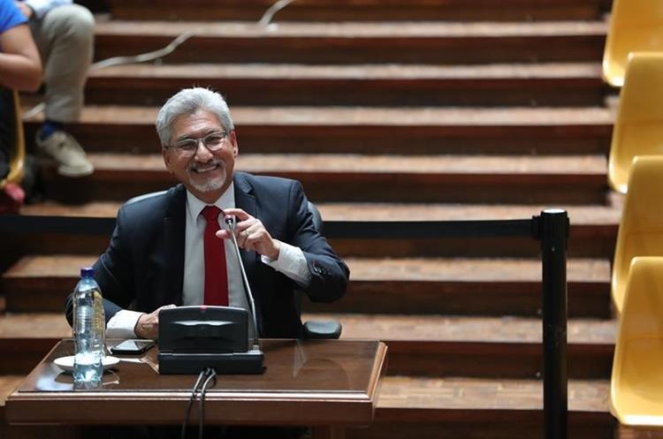 Más de 500 mil de guatemaltecos eligen sobre diferendo territorial con Belice Más de 500 mil de guatemaltecos eligen sobre diferendo territorial con Belice