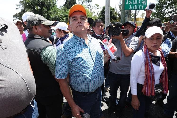 El dirigente sindical, Joviel Acevedo, fue denunciado penalmente por empresarios debido a la suspensión de clases. (Foto Prensa Libre: Hemeroteca PL)