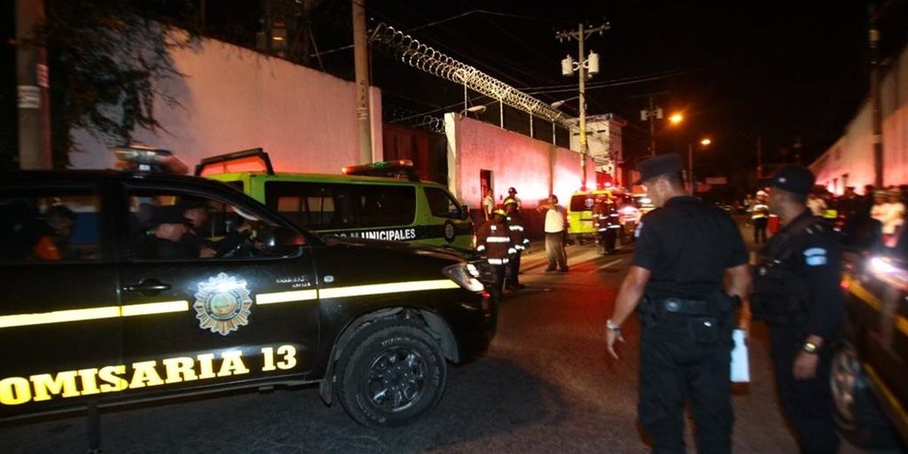 Alerta de disturbios en Las Gaviotas causa movilización de policías ... - Prensa Libre