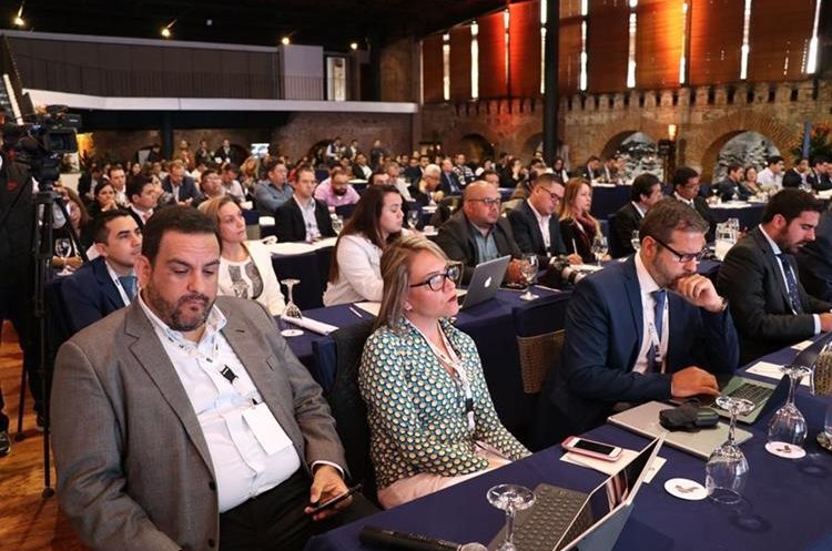 El tema de el Summit Antipiratería y Contenidos Tour fue sobre "La retransmisión de señales internacionales", y reunió a diferentes actores de la industria con autoridades locales, para trazar acuerdos en el combate a la piratería. (Foto Prensa Libre: Renato Melgar)