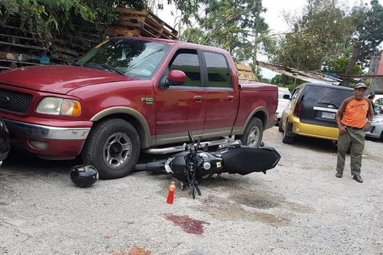 Lugar donde fue copado y baleado el presunto ladrón en un sector de la zona 2 capitalina. (Foto Prensa Libre: Amílcar Montejo).