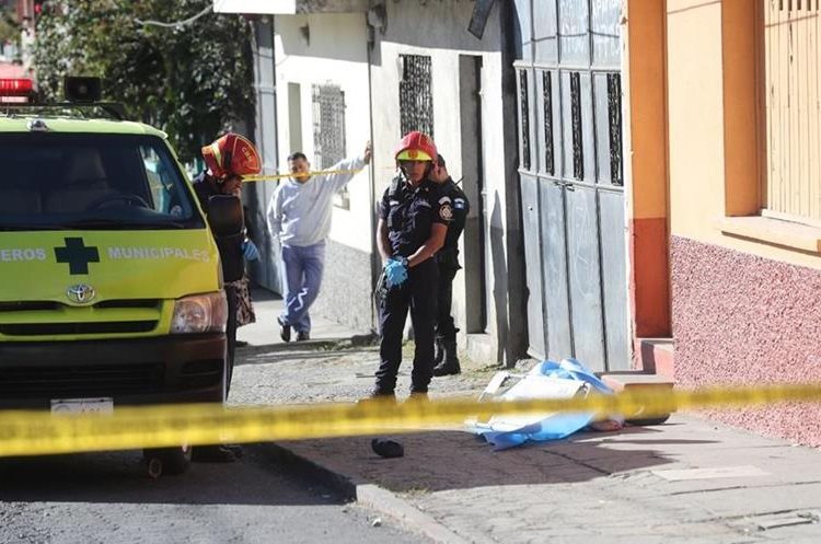 Autoridades promueven la campaña para evitar disparos al aire, ya que es una práctica contra la ley. (Foto Hemeroteca PL)