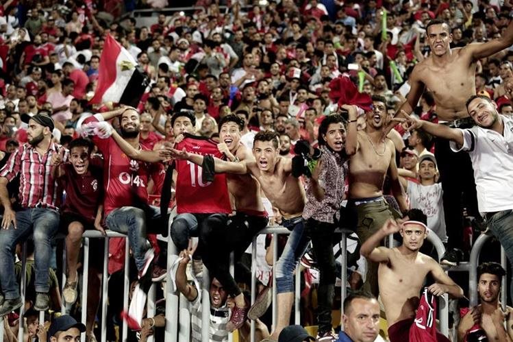 Así celebraron los egipcios su clasificación al mundial de Rusia 2018. (Foto Prensa Libre: Hemeroteca PL)