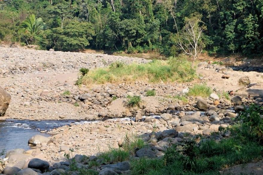 El Ocosito era el segundo río más caudaloso de Retalhuelu; sin embargo, su caudal se ha reducido, lo que afecta a vecinos de la zona. Tiene una longitud de 107 km y nace en la Sierra Madre, Quetzaltenango.