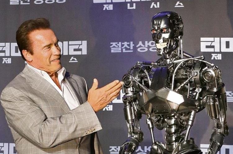 Arnold Schwarzenegger es famoso por su participación en filmes como "Terminator". (Foto Prensa Libre: EFE)
