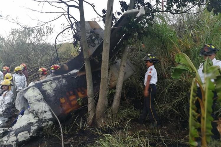 Lugar donde se accidentó la avioneta. (Foto Prensa Libre: Esbin García).