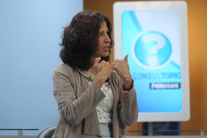 La psicóloga Flor de María Palencia habla sobre las emociones, durante El Consultorio. (Foto Prensa Libre, Óscar Rivas)
