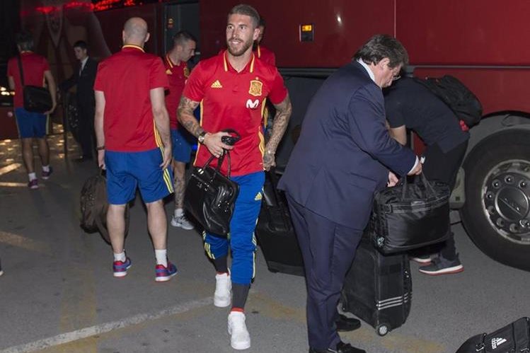 Italia y España mantienen pulso por pase directo a Rusia 2018