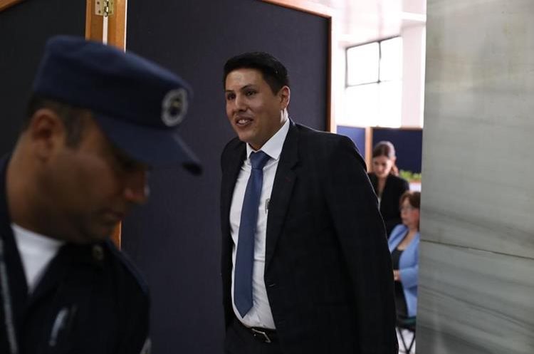 Más de 500 mil de guatemaltecos eligen sobre diferendo territorial con Belice Más de 500 mil de guatemaltecos eligen sobre diferendo territorial con Belice