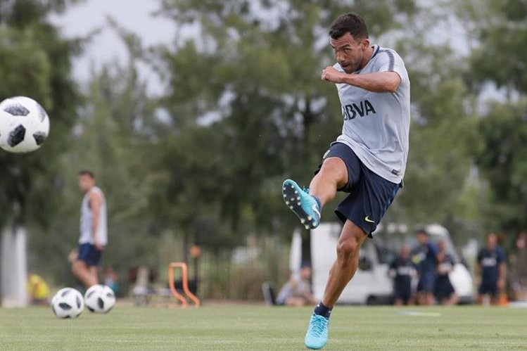 Carlos Tevez afirma que comprende el enfado de los aficionados chinos, pues no dio su mejor desempeño en ese país. (Foto Prensa Libre: Boca Juniors Facebook)