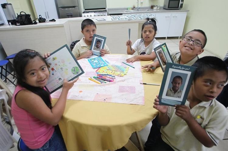 Los menores aprenden a desarrollar distintas habilidades. (Foto Prensa Libre: Érick Ávila). 