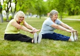El ejercicio ayuda a estimular el cerebro en las personas de la tercera edad.