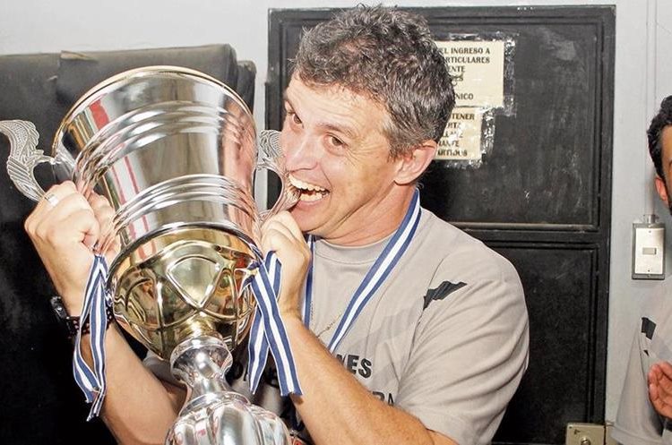 Daniel Berta, técnico de Siquinalá. (Foto Hemeroteca PL)