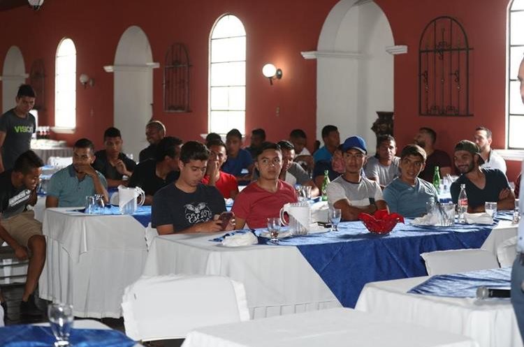 Al menos 200 futbolistas se han inscrito en el SIFUPGUA. (Foto Prensa Libre: Carlos Vicente)