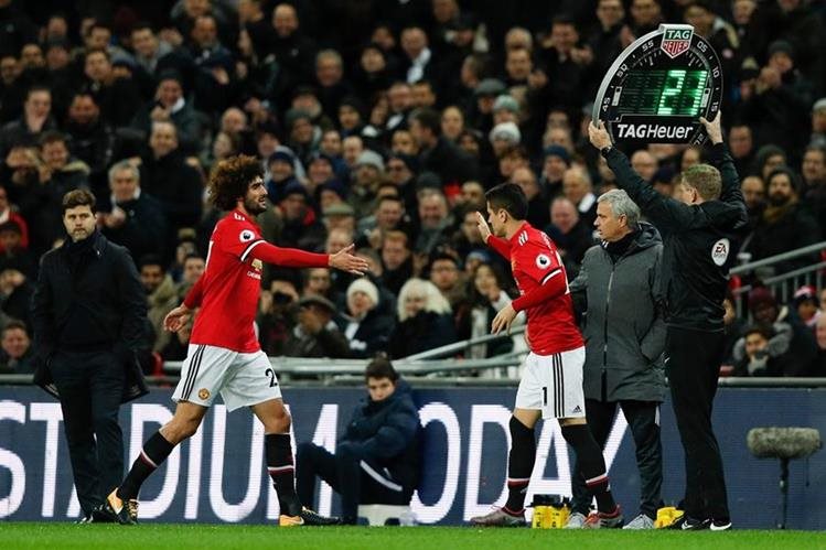 Fellaini necesitará un mes de descanso tras ser intervenido quirúrgicamente de la rodilla. (Foto Prensa Libre: Hemeroteca)