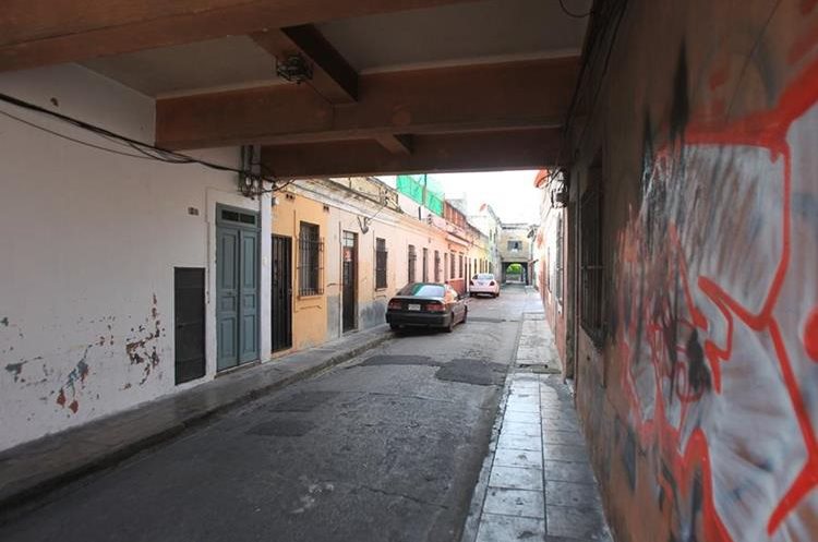 El pasaje San Jorge aún es de uso peatonal.(Prensa Libre: Esbin García.)