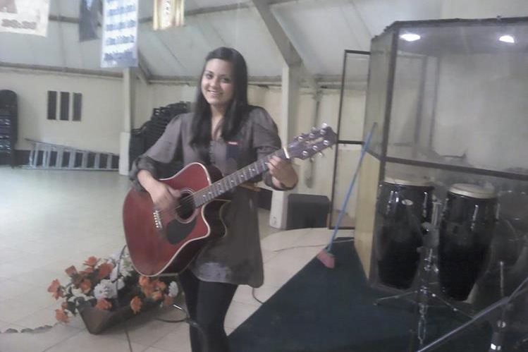 Vilma Gabriela Barrios López, de 26 años, era una persona entusiasta y entregada a la iglesia. (Foto Prensa Libre: Facebook)