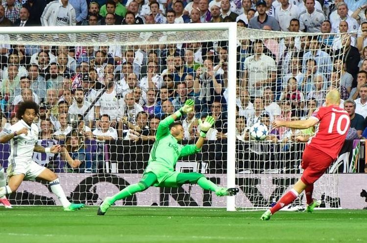 Bayern Munich confirmó baja de Manuel Neuer por toda la temporada