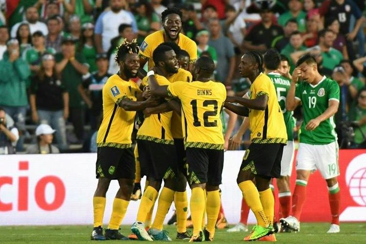 Afición mexicana quiere afuera al colombiano — Juan Carlos Osorio