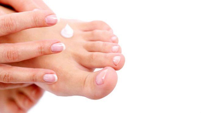 Que vitaminas beber si sobre las uñas el hongo