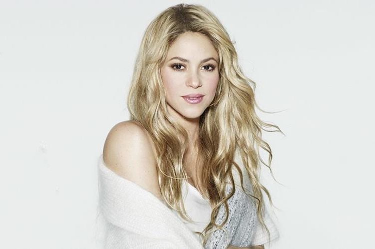 Shakira vio el video de una de las presentaciones de Shakibecca, su doble, durante la promoción de su nuevo álbum "El Dorado". (Foto Prensa Libre: El Heraldo).