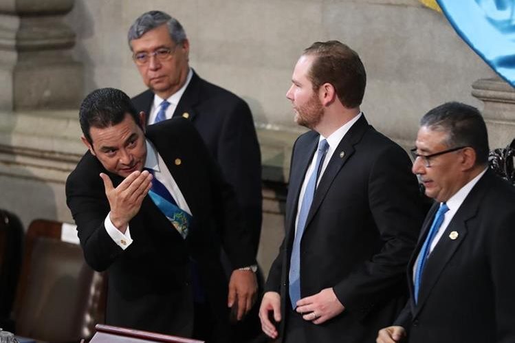 Los empresarios ven inestabilidad en hechos como la elección de la nueva junta directiva del Congreso, la remoción de tres ministros de Estado. (Foto Prensa Libre: Hemeroteca PL) 