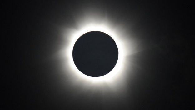 El "anillo de fuego" se verá en Sudamérica con el eclipse de sol anular. El mejor punto será la región de la Patagonia argentina y el sur de Chile.  GETTY IMAGES