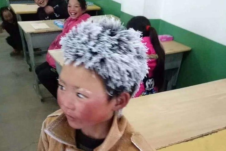 Niño chino llega Niño chino llega
