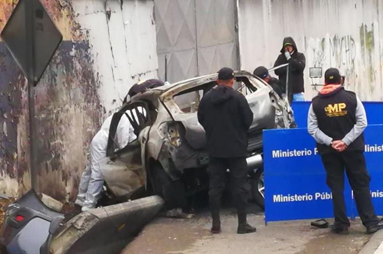 Un hombre murió en el km 12 de la ruta a El Salvador cuando el vehículo que conducía chocó y se incendió.